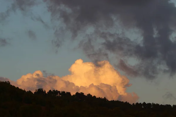 Облака Дождя Горах Севере Израиля Грозовое Небо Облаками Приближающейся Грозы — стоковое фото