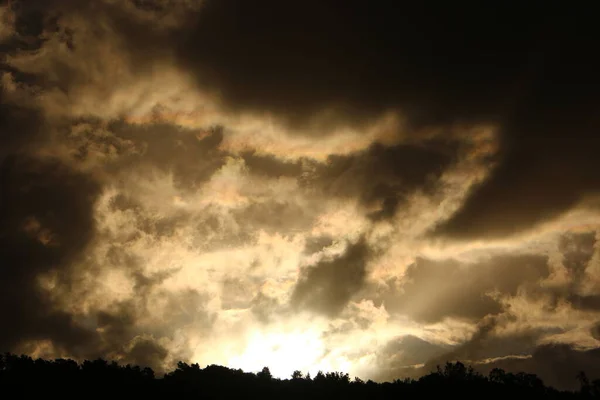Nuvens Chuva Nas Montanhas Norte Israel Céu Tempestuoso Com Nuvens — Fotografia de Stock