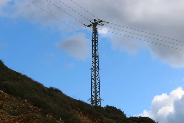 Elektrická Tyč Drát Proti Modré Obloze Napájecí Vedení Izraeli Zblízka — Stock fotografie