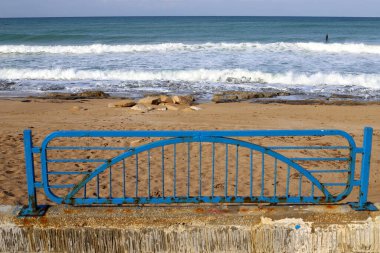 Akdeniz kıyısındaki Çit-çit 