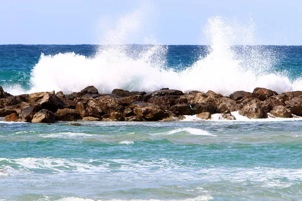 Wellenbrecher Stadtstrand Der Mittelmeerküste — Stockfoto
