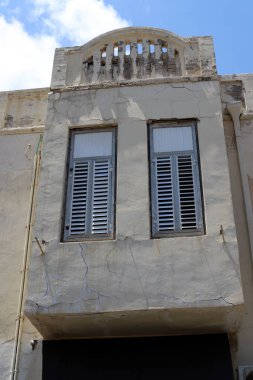      . İsrail 'deki konut inşaatının mimari bir detayı olarak balkon. 