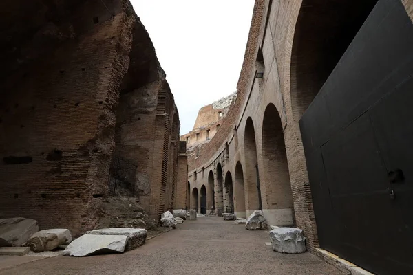 Coliseu Anfiteatro Flaviano Monumento Arquitetônico Roma Antiga — Fotografia de Stock