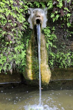 TIVOLI, ITALY, 09 . - 05. 2022: Villa d 'Este, Tivoli' de, Roma yakınlarında. Muhteşem Rönesans Sarayı. 
