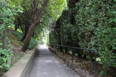 Tivoli, İtalya, 09 Mayıs 2022: Roma yakınlarındaki Tivoli 'de bulunan Villa d' Este 'nin Dış İşleri. Muhteşem Rönesans Sarayı. Tarihi Eserler ve UNESCO Dünya Mirası Alanı 
