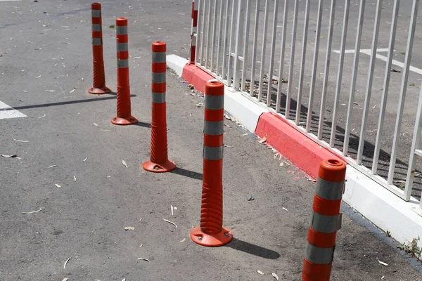 Fencing Road Separate Carriageway Sidewalk — Stock Photo, Image