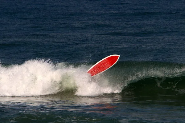 Surfing High Waves Mediterranean — Fotografia de Stock