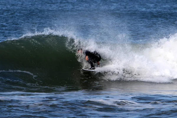 Surfing High Waves Mediterranean — Zdjęcie stockowe