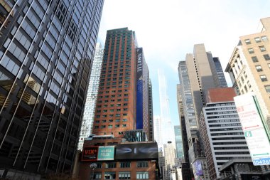 New York, ABD. 3 Eylül 2022. Nizhny Manhattan 'ın uzun evleri ve gökdelenleri.