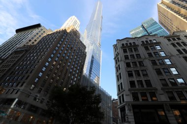 New York, ABD. 3 Eylül 2022. Nizhny Manhattan 'ın uzun evleri ve gökdelenleri.