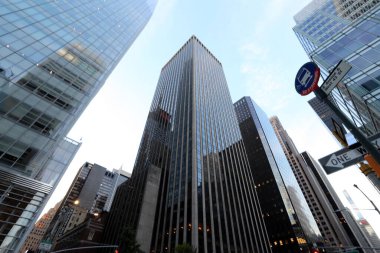 New York, ABD. 3 Eylül 2022. Nizhny Manhattan 'ın uzun evleri ve gökdelenleri.