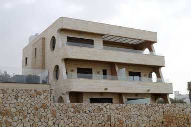 İsrail 'deki bina ve yapıların inşasında geometrik mimari ayrıntılar.