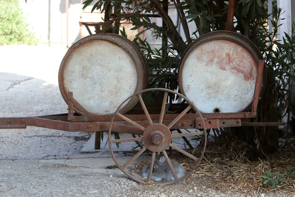 Oude Landbouwmachines Israël — Stockfoto