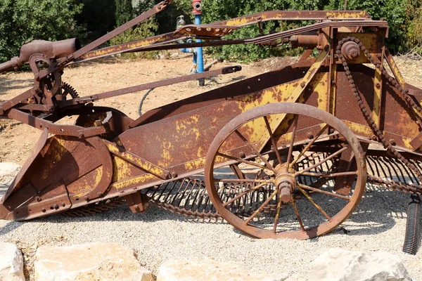 Oude Landbouwmachines Israël — Stockfoto