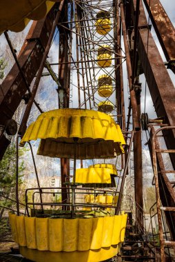 Pripyat lunaparkındaki dönme dolap Chornobyl.