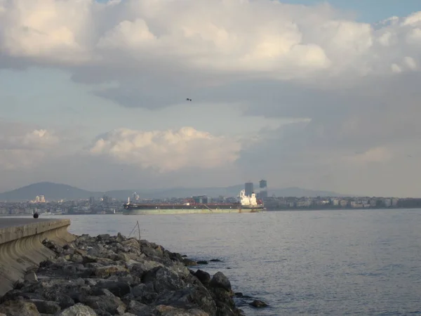 Deniz İstanbul 'daki liman manzarası