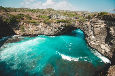Kelingking Sahili, Nusa Penida 'nın en ünlü ve en güzel yerlerinden biri, Bali, Endonezya yakınlarındaki bir ada.