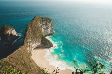 Kelingking Sahili, Nusa Penida 'nın en ünlü ve en güzel yerlerinden biri, Bali, Endonezya yakınlarındaki bir ada.