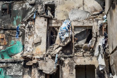 Rus ordusunun işgalinden sonra Kiev bölgesinin Borodyanka kenti. Hava saldırılarından sonra yıkılmış evler, arabalara ateş edilmiş ve geniş çaplı yıkım.... 