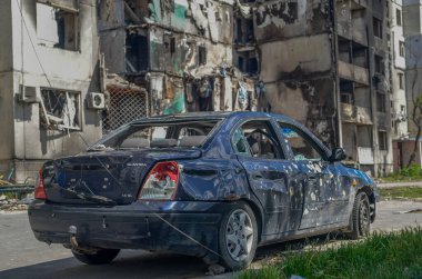Rus ordusunun işgalinden sonra Kiev bölgesinin Borodyanka kenti. Hava saldırılarından sonra yıkılmış evler, arabalara ateş edilmiş ve geniş çaplı yıkım.... 