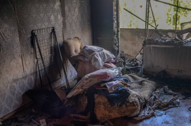 Rus ordusunun işgalinden sonra Kiev bölgesinin Borodyanka kenti. Hava saldırılarından sonra yıkılmış evler, arabalara ateş edilmiş ve geniş çaplı yıkım.... 