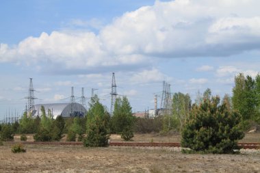 Pripyat, Kyiv bölgesi, Ukrayna - 25 Eylül. 2022: Pripyat şehri, Çernobil nükleer santralindeki kazadan 37 yıl sonra. Şehir yok edildi ve terk edildi...