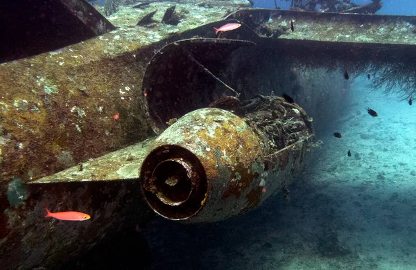 Ein Triebwerk Auf Dem Flugzeugwrack Der Tri Bird Insel Boracay — Stockfoto