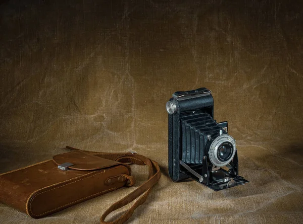 Câmera Filme Antigo Kodak Brownie Com Caso Filmado Estilo Retro — Fotografia de Stock