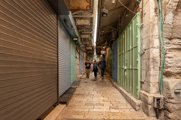 Jerusalén Israel Marzo 2021 Pocos Turistas Caminan Por Mercado Árabe — Foto de Stock