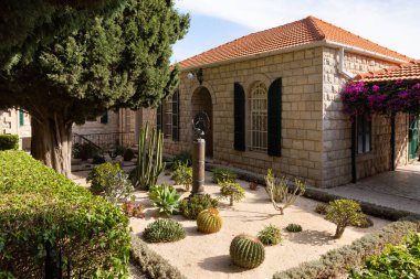 Hayfa, İsrail, 12 Kasım 2021: İsrail 'in kuzeyindeki Hayfa kentindeki Carmel Dağı' nda yer alan Bahai Bahçesi 'nde ek bir yapı