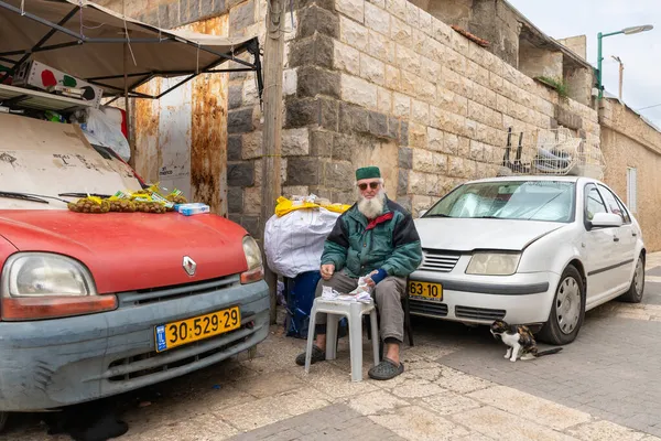 Nazaret Israel Diciembre 2020 Anciano Musulmán Sienta Fuera Casa Ocupa — Foto de Stock