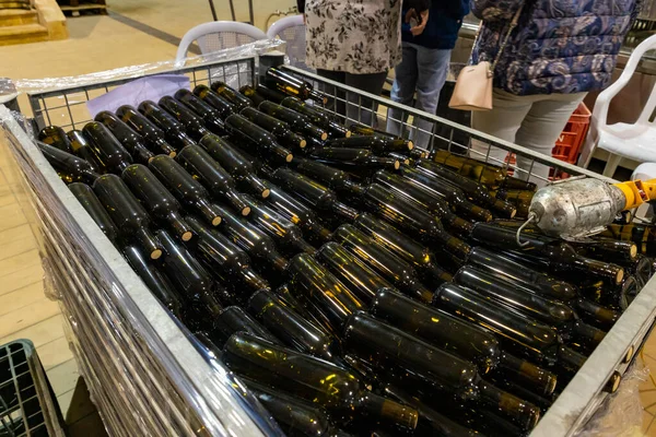 Βηθλεέμ Ισραήλ Δεκεμβρίου 2020 Εμπορευματοκιβώτιο Γεμάτο Κρασί Και Σφραγισμένα Μπουκάλια — Φωτογραφία Αρχείου