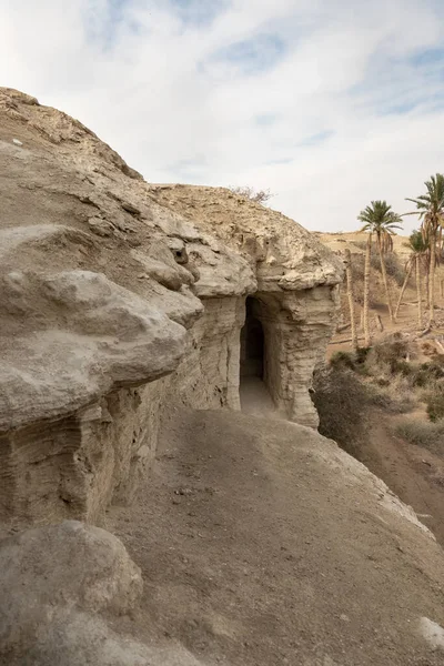 Las Cuevas Los Ermitaños Encuentran Cerca Del Monasterio Deir Hijleh — Foto de Stock