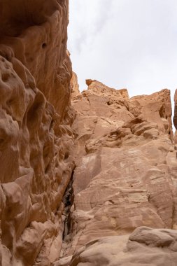 İsrail 'in güneyindeki Eilat yakınlarında Timna Ulusal Parkı' nda olağanüstü güzel bir dağ doğası var..