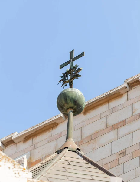 이스라엘 나사렛 2022 이스라엘 나사렛 교회의 십자가 — 스톡 사진