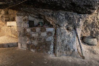 Nasıra, İsrail, 12 Şubat 2022: Nasıra Rum Ortodoks Metropolitan 'ının iç kesimi, St. Georges Kilisesi, Kuzey İsrail, Nasıra' nın eski kısmı.