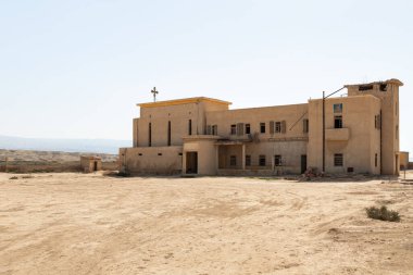 İsrail 'de Jericho yakınlarında, İsa Mesih' in Vaftiz Alanı yakınlarındaki terk edilmiş Etiyopya Ortodoks Manastırı 'nın inşaatı.