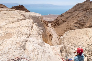 Tamarim nehrinin kıyısındaki dağdan, İsrail 'in İsrail tarafında ve Ürdün tarafında İsrail' in Kudüs yakınlarındaki dağlardan görüntüyü al.