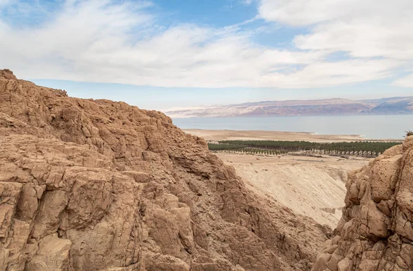 Tamarim nehrinin kıyısındaki dağdan, İsrail 'in İsrail tarafında ve Ürdün tarafında İsrail' in Kudüs yakınlarındaki dağlardan görüntüyü al.