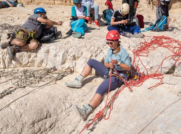 Jerusalem Israel April 2022 Extreme Athletes Preparing Rappel Mountains Judean — Stock Photo, Image