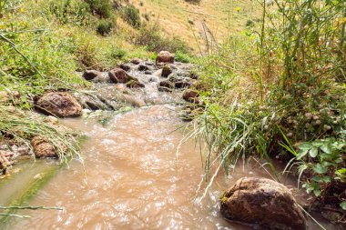 Arbel Nehri, Kinneret Gölü kıyısında yer alan Arbel Dağı 'nın altından akar. Kuzey İsrail' deki Tiberias kenti yakınlarında bulunan Celile Denizi.