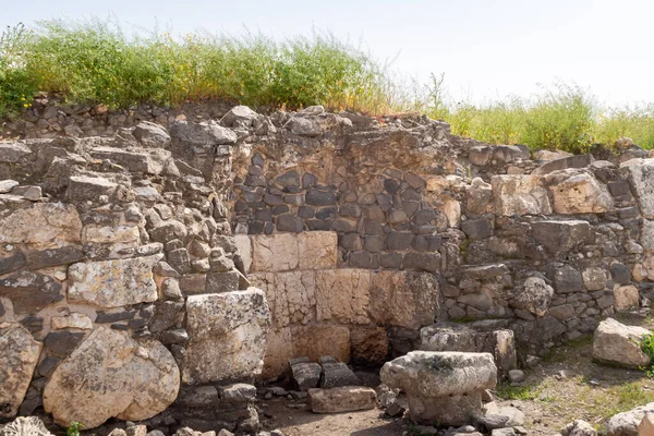 Yüzyılın Kalıntıları Kinneret Gölü Kıyısında Yer Alan Arbel Dağı Nın — Stok fotoğraf