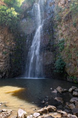 Jelaboun Lisesi, Kuzey İsrail 'deki Golan Tepeleri' ndeki Jelaboun nehrine düştü.