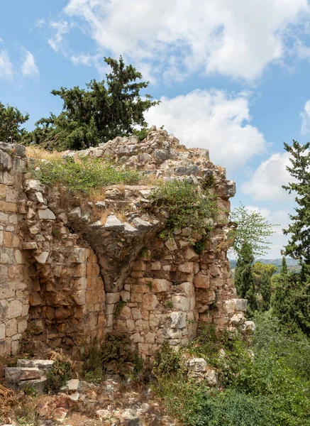 Kuzey İsrail 'deki Kibbutz Yehiam' daki Yehiam Haçlı Kalesi 'nin iyi korunmuş kalıntıları.