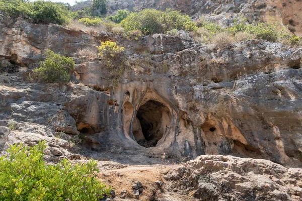 Σπήλαιο Στο Οποίο Πρωτόγονος Άνθρωπος Ζούσε Στο Εθνικό Απόθεμα Nahal — Φωτογραφία Αρχείου