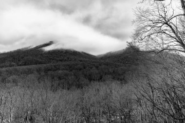 Karlı Büyük Dumanlı Dağlar