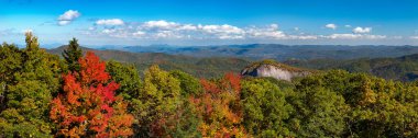 Looking Glass Rock Blue Ridge Parkway 'den görüldüğü gibi