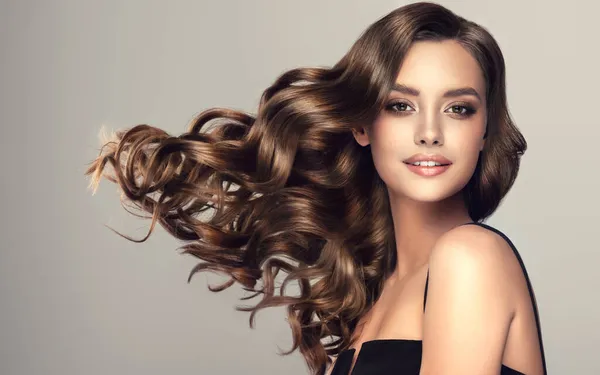 Brunette Girl Long Shiny Curly Hair Beautiful Model Woman Wavy — Stock Photo, Image