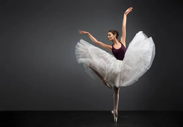 Bailarina Joven Bailarina Ballet Elegante Vestida Con Traje Profesional Zapatos Imágenes De Stock Sin Royalties Gratis