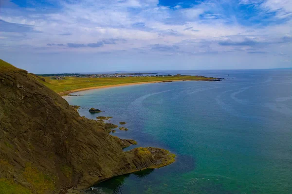 Ellie Cliff ve inanılmaz okyanus manzarası